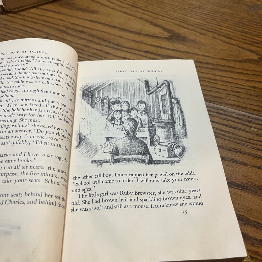Vintage brown hardcover these happy golden ear by Laura Engle Wilder’s book - Picture 8 of 9
